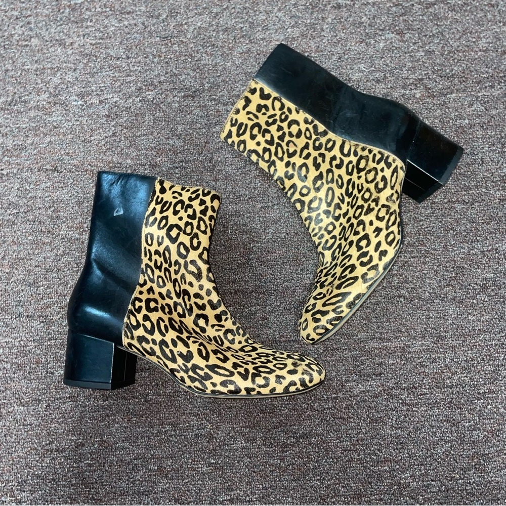 Donald/Pliner Leopard Printed Ankle Boots